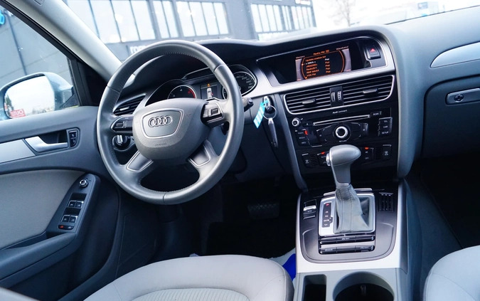 Audi A4 cena 38900 przebieg: 271000, rok produkcji 2012 z Sierpc małe 254